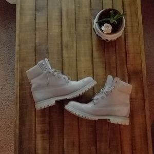 Unique Grey authentic timberland books